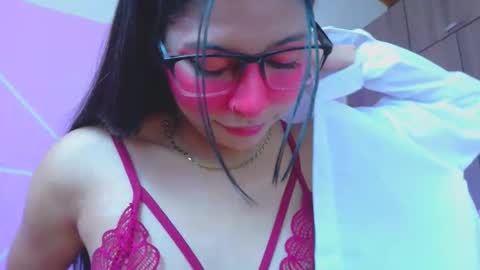 XALLYSONX online show from April 12, 11:46 am