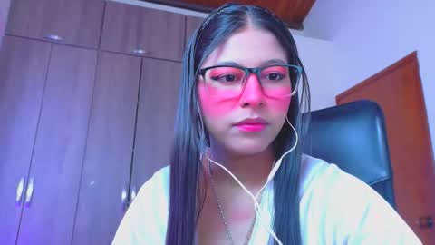 XALLYSONX online show from June 5, 12:00 pm