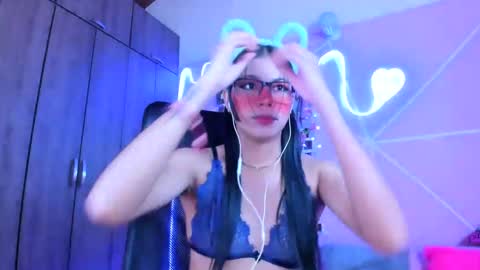 XALLYSONX online show from February 27, 11:52 am