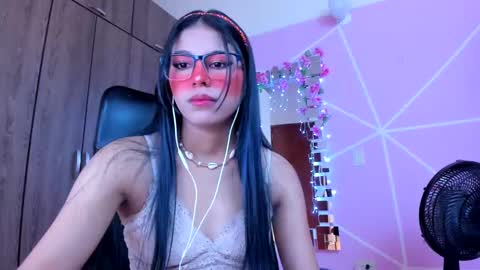 XALLYSONX online show from March 12, 11:31 am