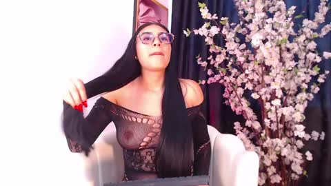    online show from June 4, 7:18 pm