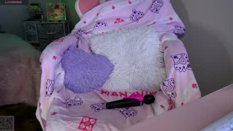 spoil me here  online show from January 26, 8:46 am