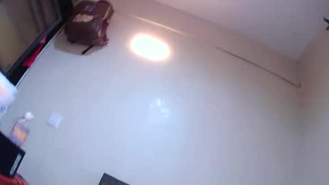 xeenah online show from November 27, 10:40 am