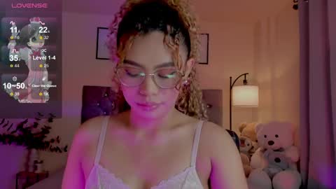 camila online show from April 4, 8:51 pm