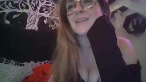 xkittymeowz online show from April 17, 8:16 am