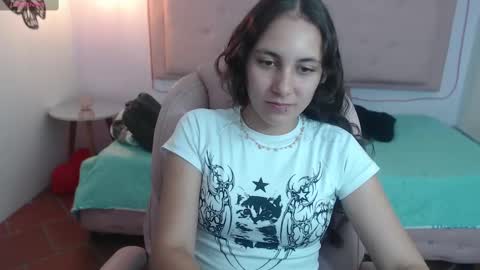 Snapshot of xlunna chatting on February 25, 8:42 pm lunna online show from February 25, 8:42 pm