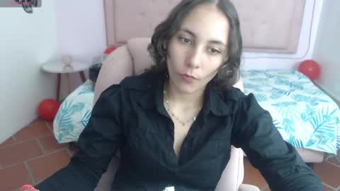 Snapshot of xlunna chatting on February 15, 8:23 pm lunna online show from February 15, 8:23 pm