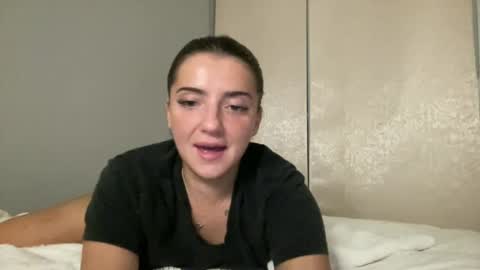 Snapshot of xoariellxo chatting on September 13, 3:25 am xoariellxo online show from September 13, 3:25 am