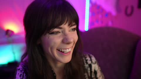 Snapshot of xobondaixo chatting on December 15, 3:45 am Bella Bondai online show from December 15, 3:45 am