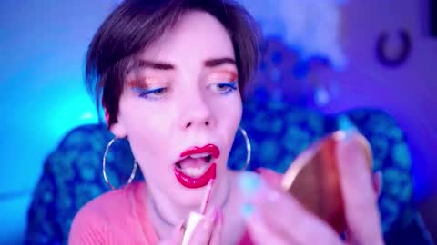 Bella Bondai online show from December 2, 4:03 am