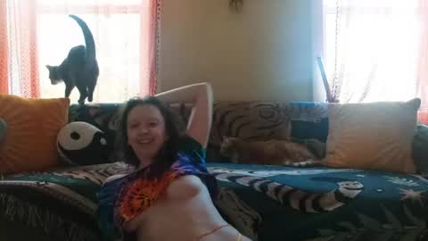 Sunny Daze online show from May 31, 6:53 pm