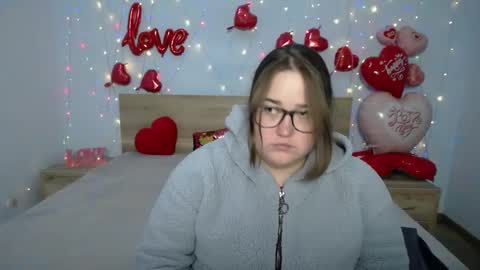 Snapshot of xx_daniella_xx chatting on February 17, 7:23 pm xx daniella xx online show from February 17, 7:23 pm