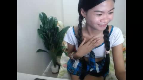 Aya online show from November 19, 5:02 pm