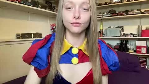Snapshot of xxloveanastasia chatting on October 16, 5:26 pm LoveAnastasia online show from October 16, 5:26 pm