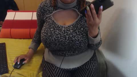 Ayanda online show from April 17, 3:03 pm