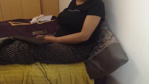 Ayanda online show from November 5, 9:53 pm