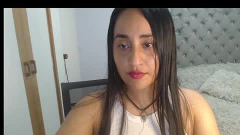 Lunhaa   online show from March 8, 10:56 pm