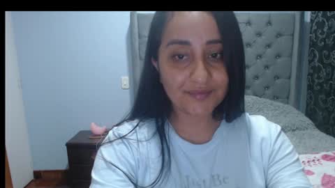 Lunhaa   online show from February 17, 3:36 am