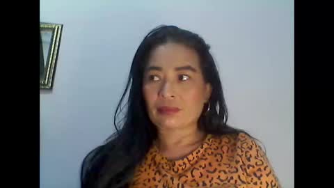 yakissmit online show from February 4, 4:59 am