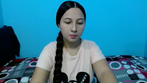 yara_breeze online show from May 20, 1:35 am
