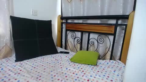Snapshot of yarah_ chatting on February 17, 5:47 am Yarah online show from February 17, 5:47 am