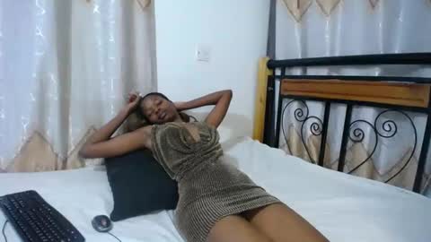 Snapshot of yarah_ chatting on February 12, 5:16 pm Yarah online show from February 12, 5:16 pm
