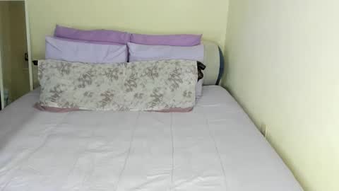 Snapshot of yasminayazzie chatting on December 17, 1:50 am Yasmina online show from December 17, 1:50 am