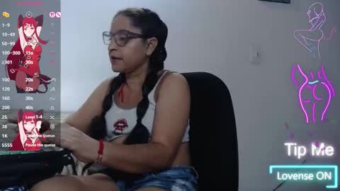 yaya____ online show from February 19, 9:35 pm