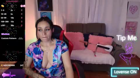 Snapshot of yeliana_sexy chatting on September 14, 8:23 am Valery online show from September 14, 8:23 am