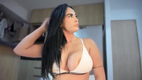 yenifer016 online show from April 4, 2:10 am