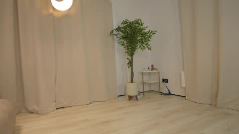 Amy online show from April 5, 2:16 pm