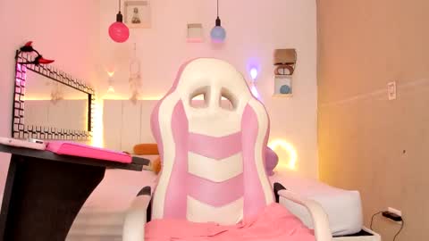 yised online show from November 3, 2:10 pm