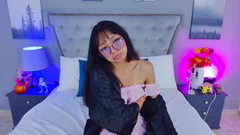 Yommi Winx online show from October 22, 10:04 pm