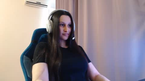 Sophie online show from May 14, 3:07 pm