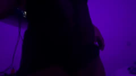 yorlenig692 online show from October 3, 6:51 am