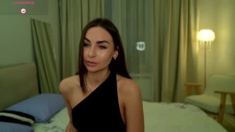 Jasmine online show from March 3, 5:30 pm