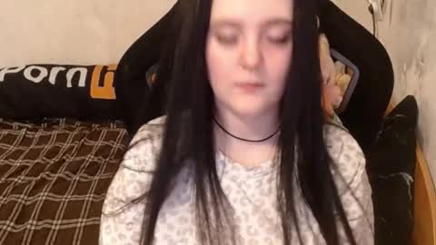 your_8a8y online show from November 4, 11:15 am