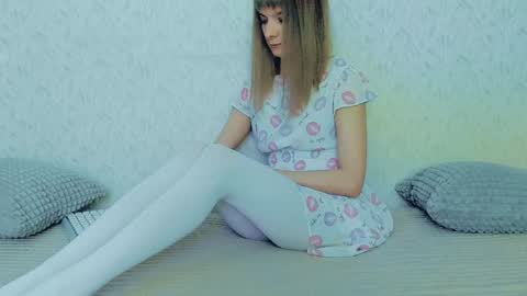 Snapshot of your_caramelka chatting on January 29, 5:09 am Lily online show from January 29, 5:09 am