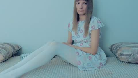 Snapshot of your_caramelka chatting on September 10, 11:21 am Lily online show from September 10, 11:21 am