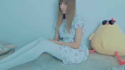 Snapshot of your_caramelka chatting on October 9, 3:43 am Lily online show from October 9, 3:43 am