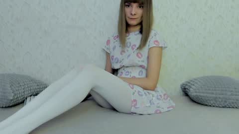 Snapshot of your_caramelka chatting on December 9, 4:56 am Lily online show from December 9, 4:56 am