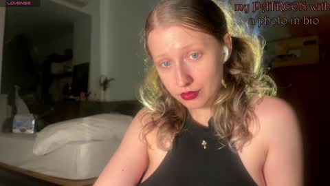 your_coraline_ online show from December 21, 4:14 pm