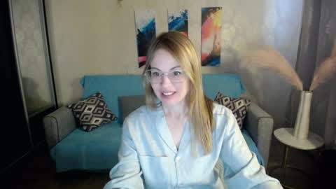 your_crush_12 online show from November 19, 8:14 am