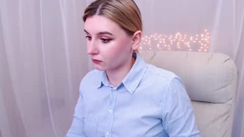 Freya online show from March 2, 10:37 am