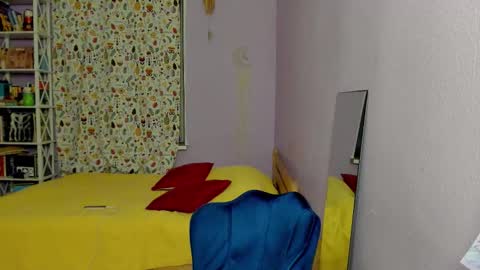 Leslie online show from February 8, 4:11 pm