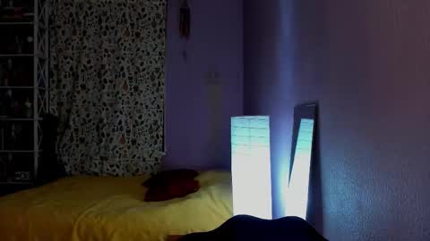 Leslie online show from November 18, 10:11 pm