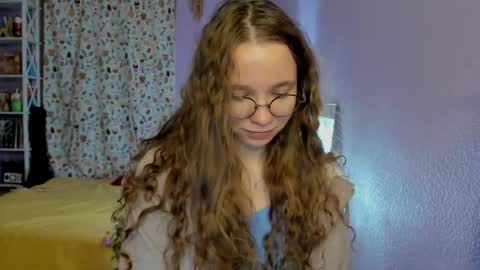 Snapshot of your_leslie chatting on September 23, 11:14 pm Leslie online show from September 23, 11:14 pm