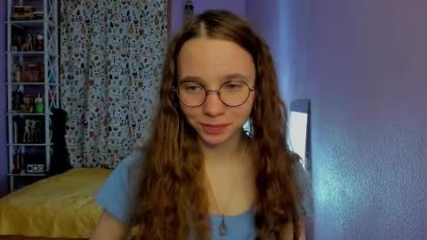 Leslie online show from November 3, 1:42 am