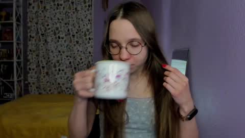 Snapshot of your_leslie chatting on March 2, 8:57 pm Leslie online show from March 2, 8:57 pm