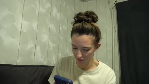 Meri  online show from February 8, 10:45 pm